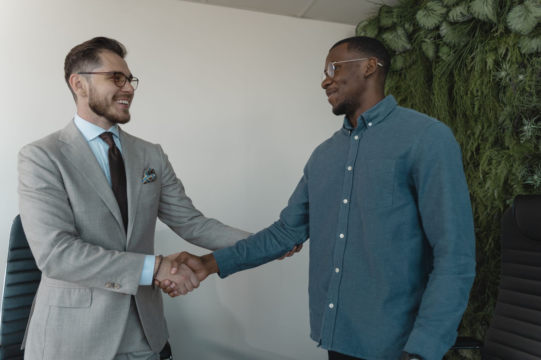 Overplaying in negotiations: when to stop