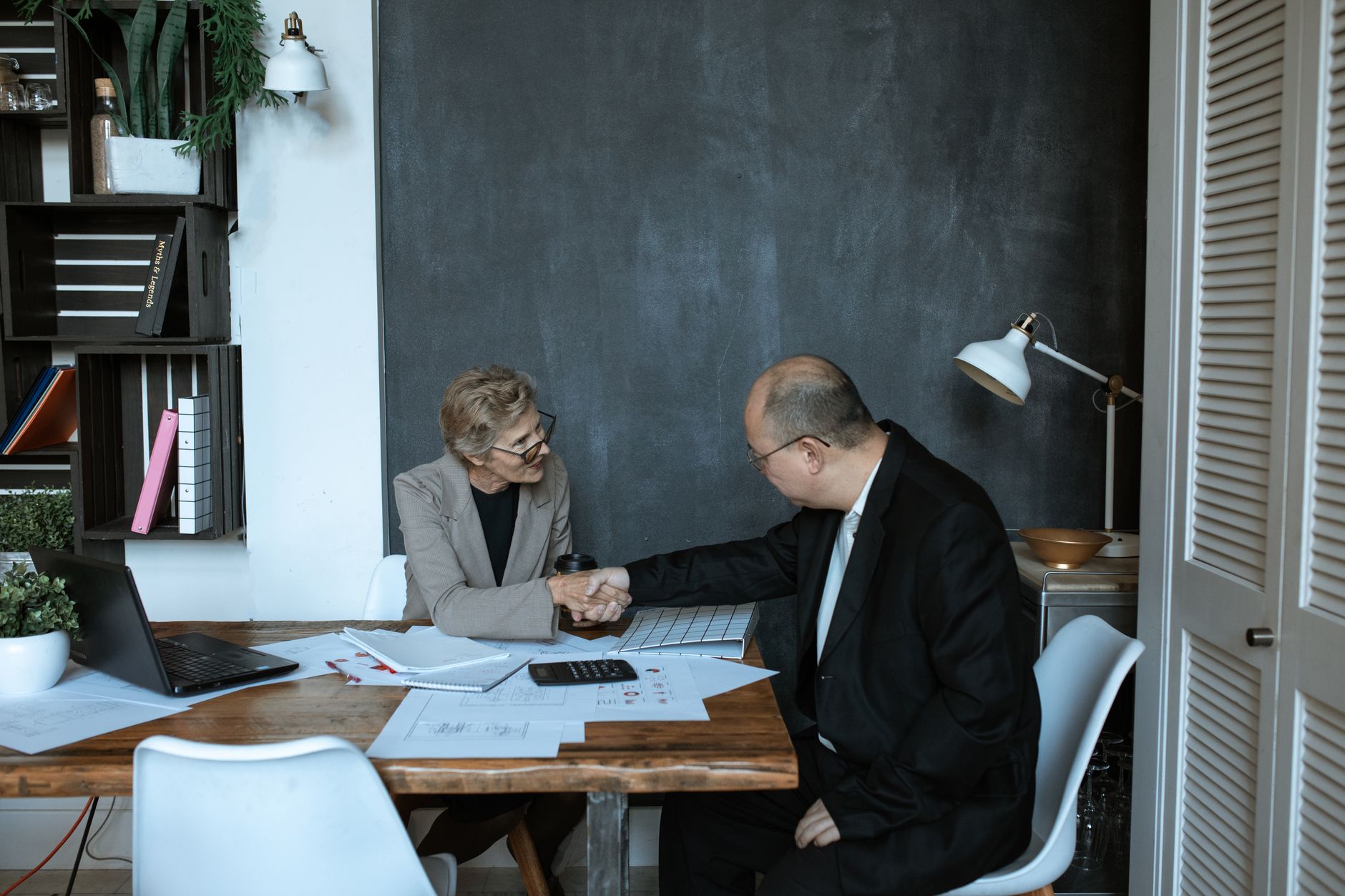 Strategic silence in negotiation